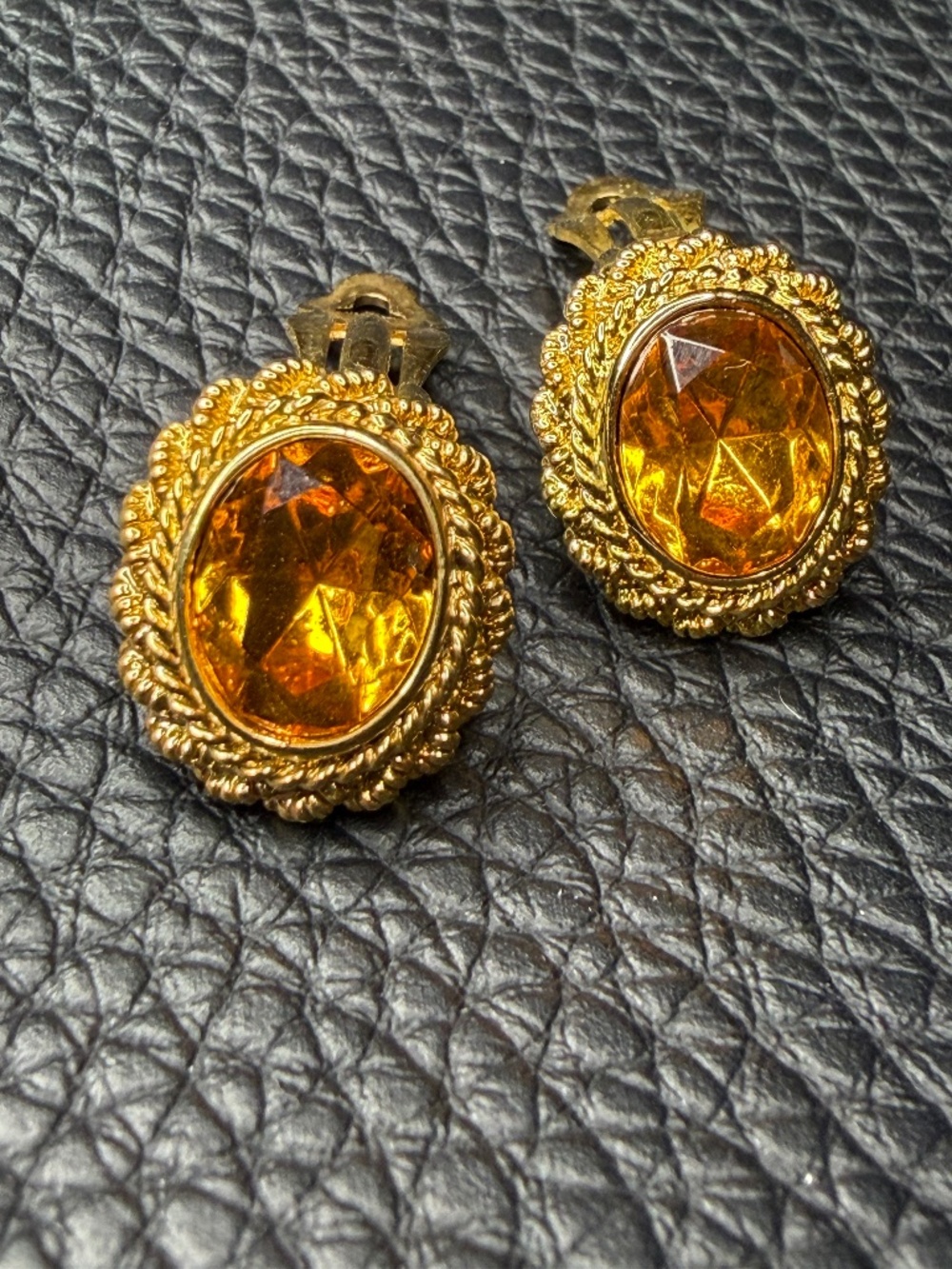 NWT Vintage Jankuo Gold Tone Oval Faceted Orange Crystal Clip On Earrings